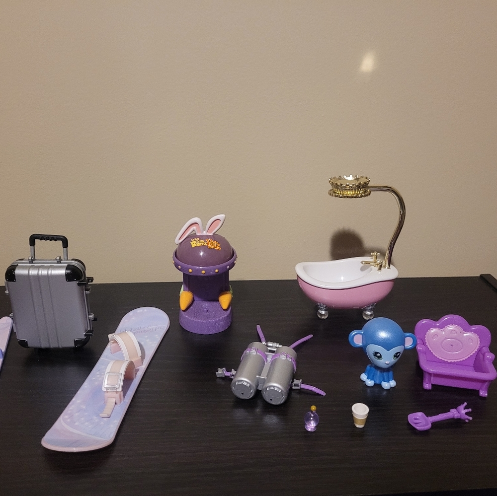Bratz Acessories Lot (Bratz Babyz & Bratz)
